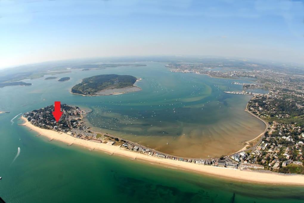Spacious Sandbanks Apartment Near Beach And Bars With Free Parking Poole Bagian luar foto